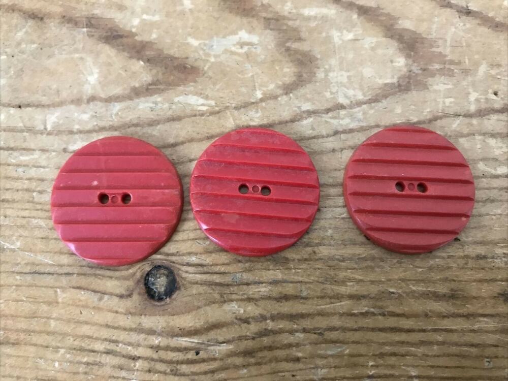 Vtg Set Lot 3 Mid Century Cherry Red Stripe Carve Round Circle Celluloid Buttons